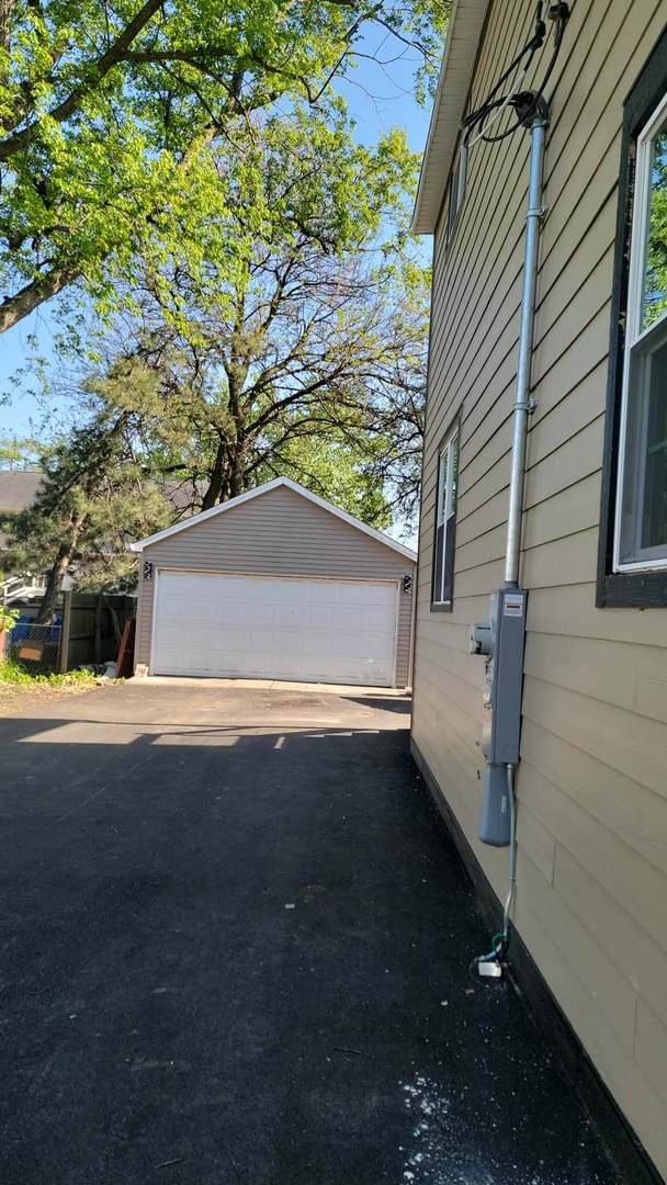 10615 Schubert Avenue Property Photo 14
