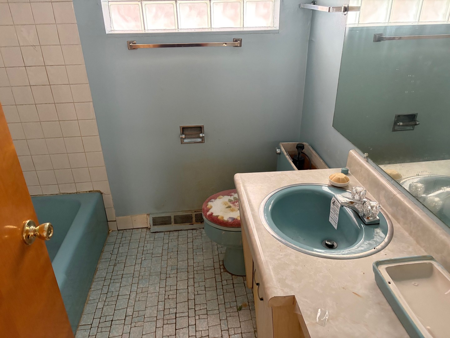 10031 S Forest Avenue Property Photo 7