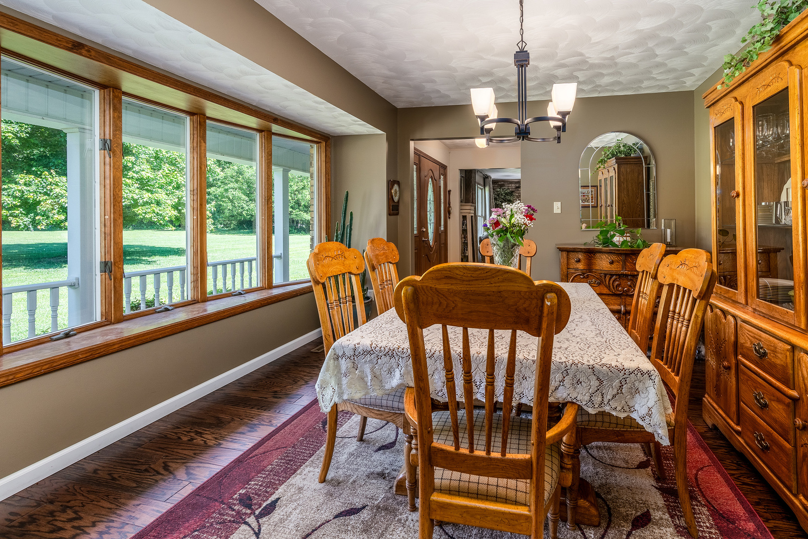 18096 Il-37 Property Photo 11