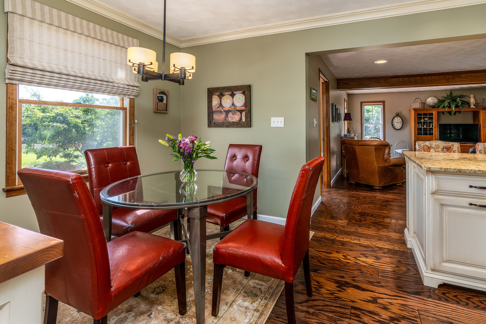 18096 Il-37 Property Photo 12