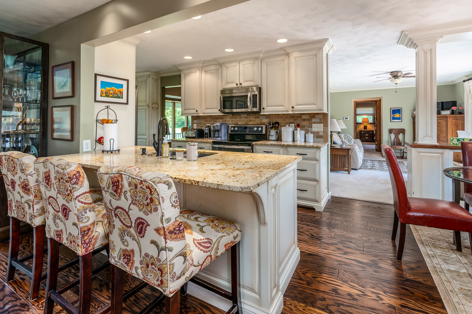18096 Il-37 Property Photo 16