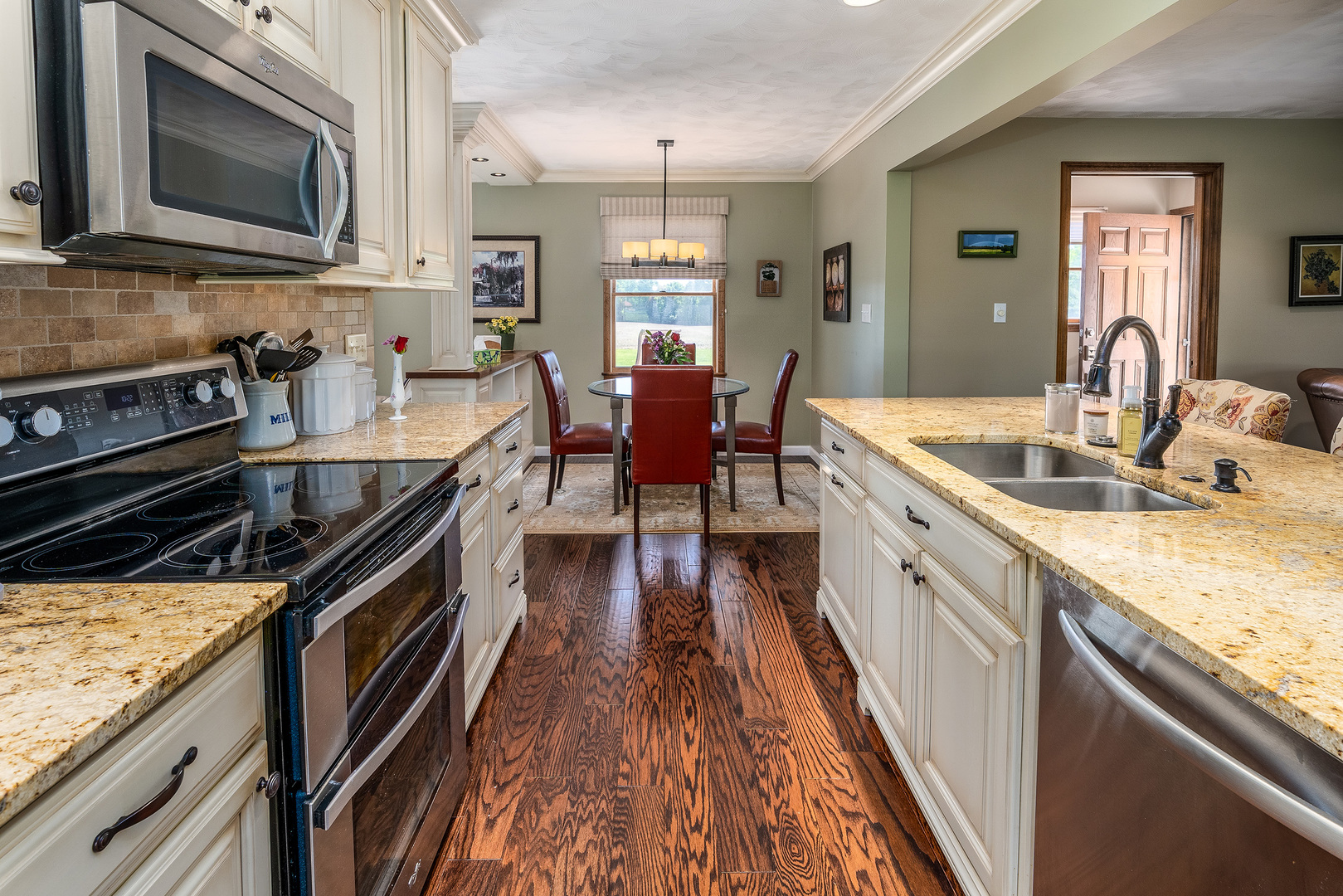 18096 Il-37 Property Photo 20