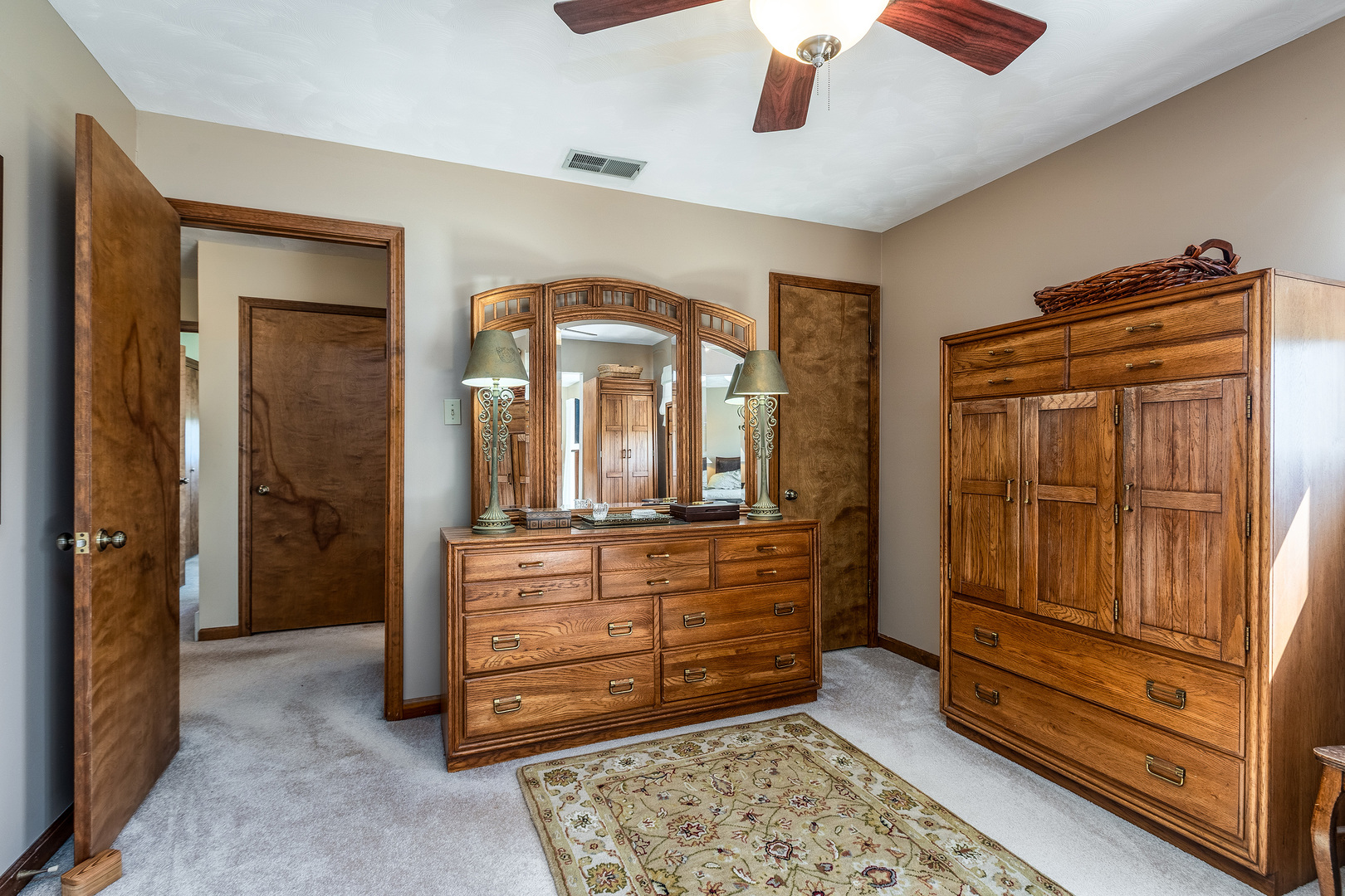 18096 Il-37 Property Photo 36