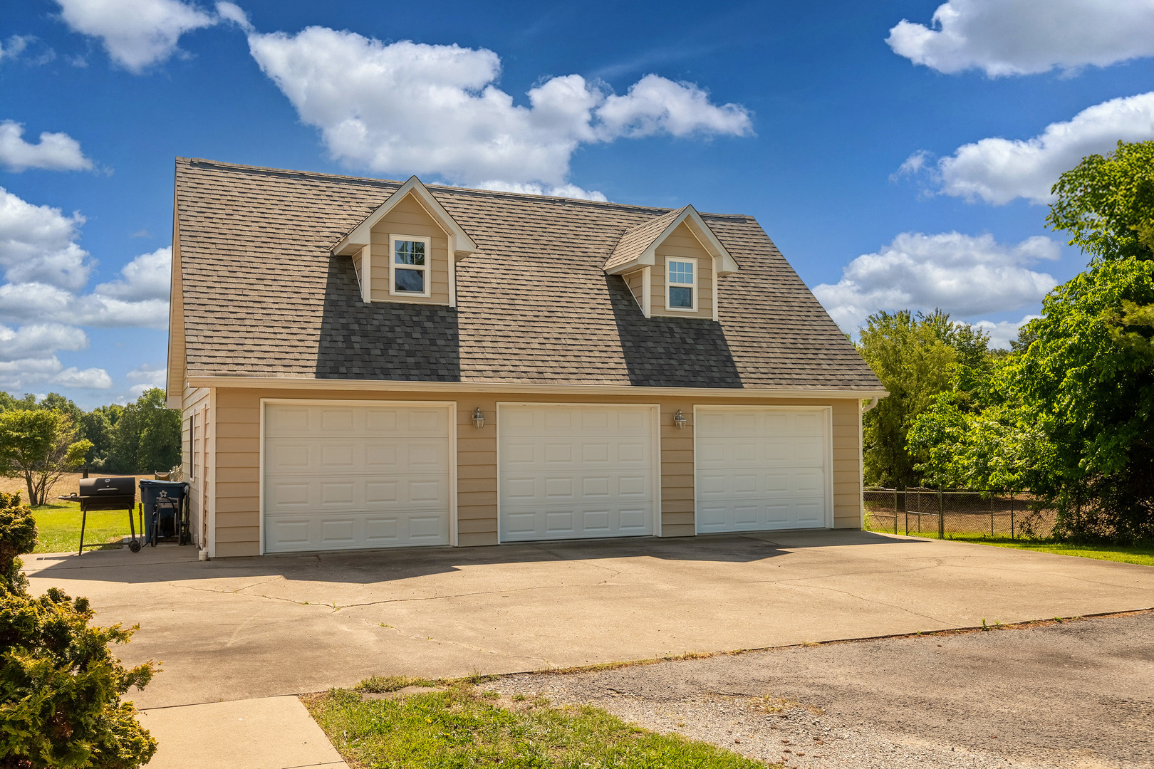 18096 Il-37 Property Photo 50