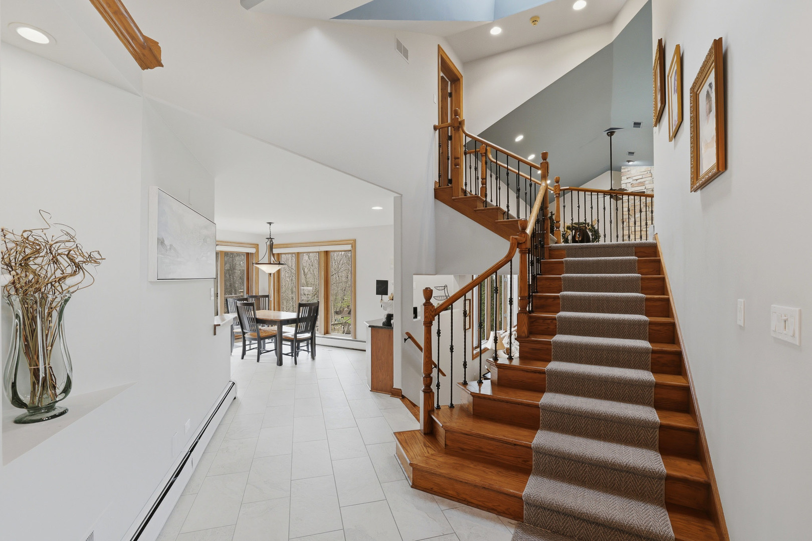 33 W Eureka Avenue Property Photo 4