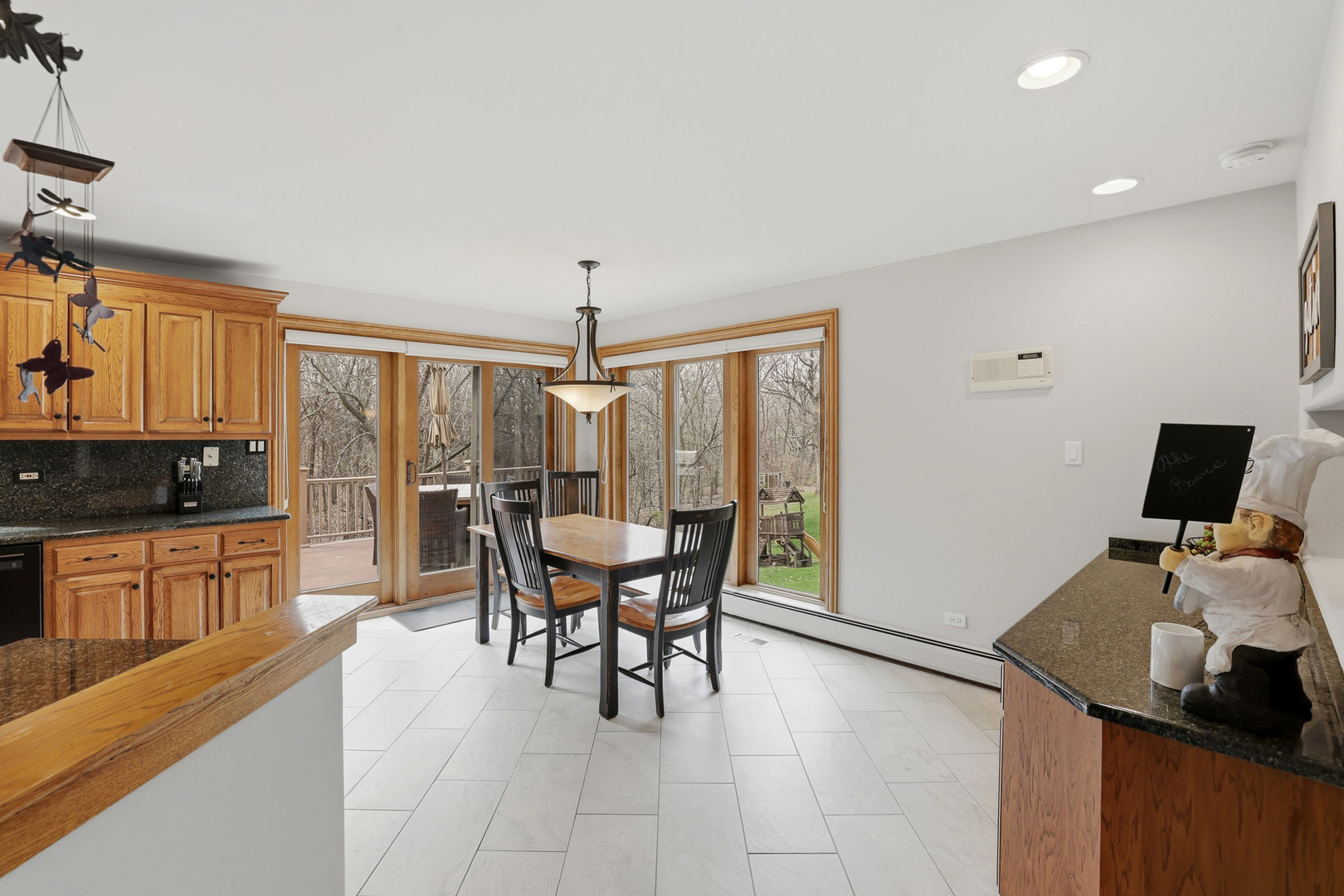 33 W Eureka Avenue Property Photo 5