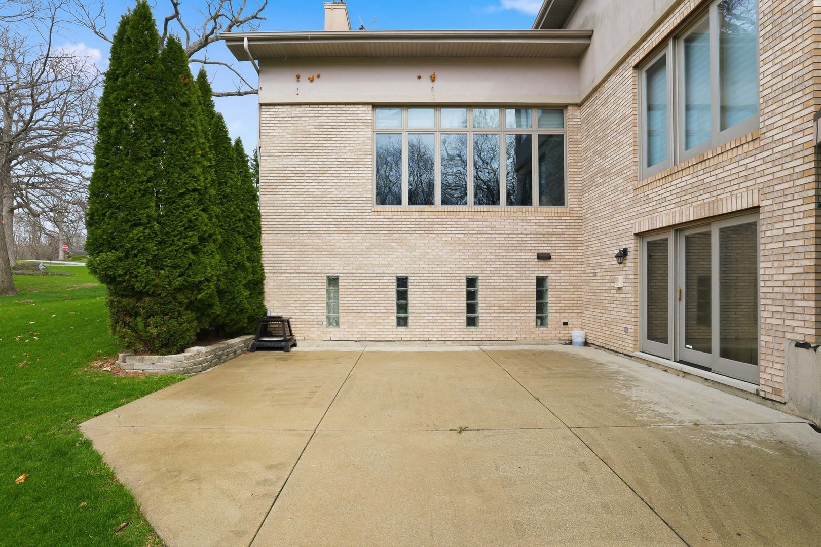 33 W Eureka Avenue Property Photo 45
