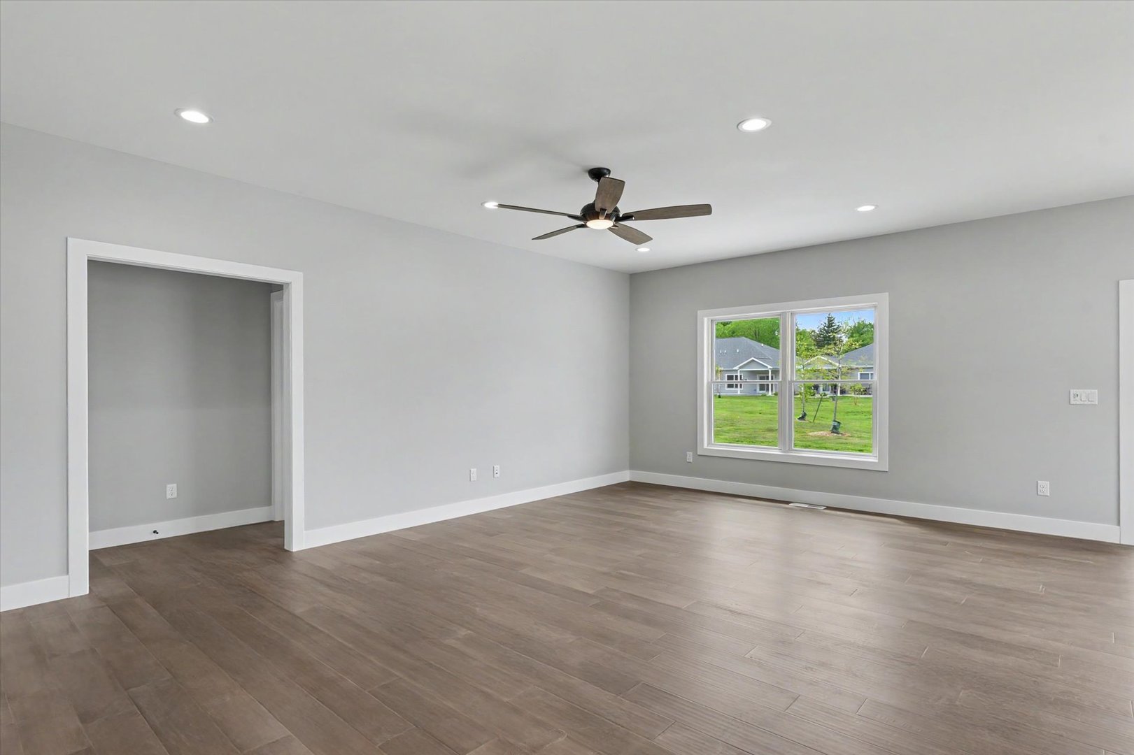 306 E Pine Street Property Photo 14