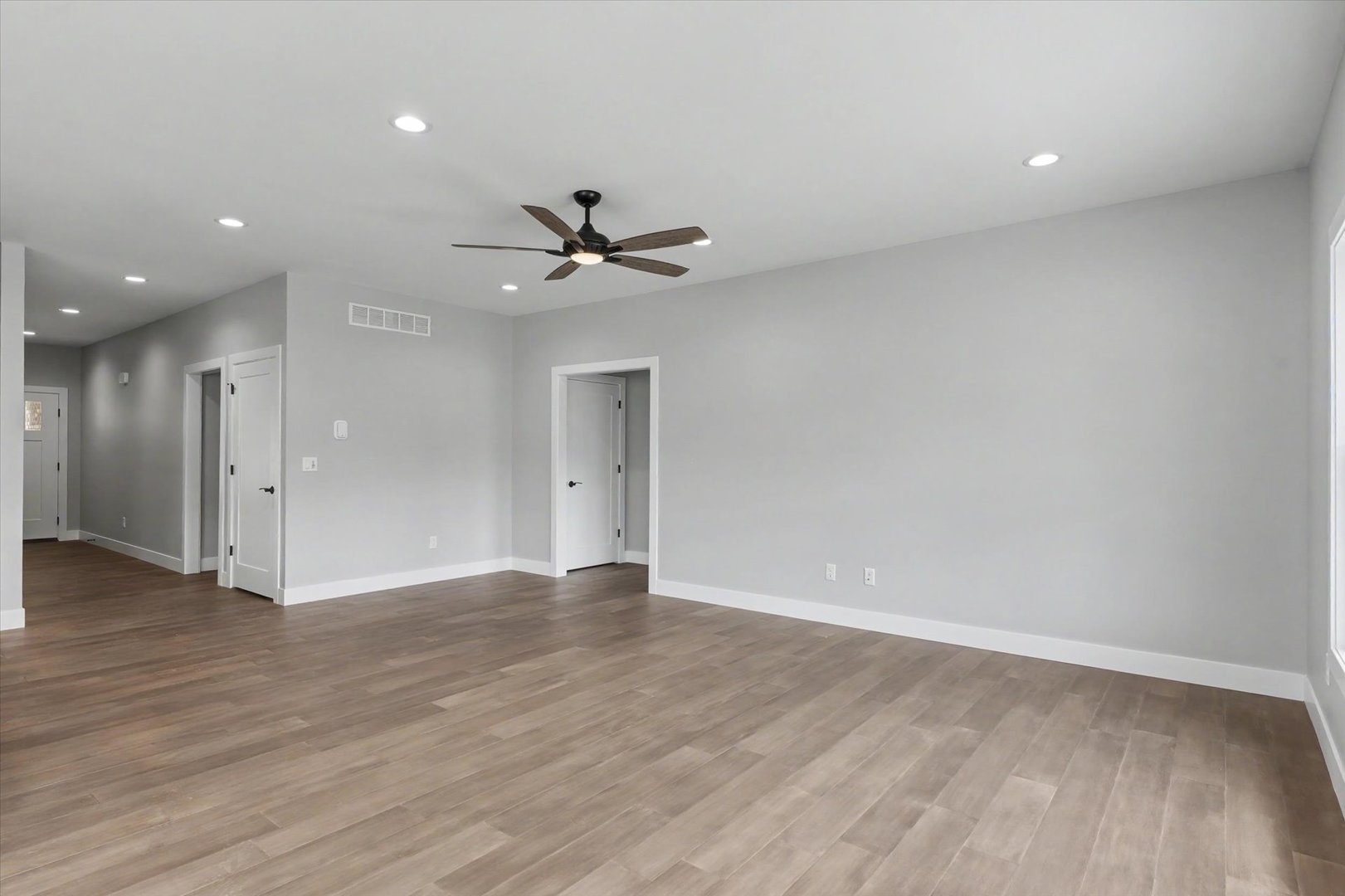 306 E Pine Street Property Photo 15