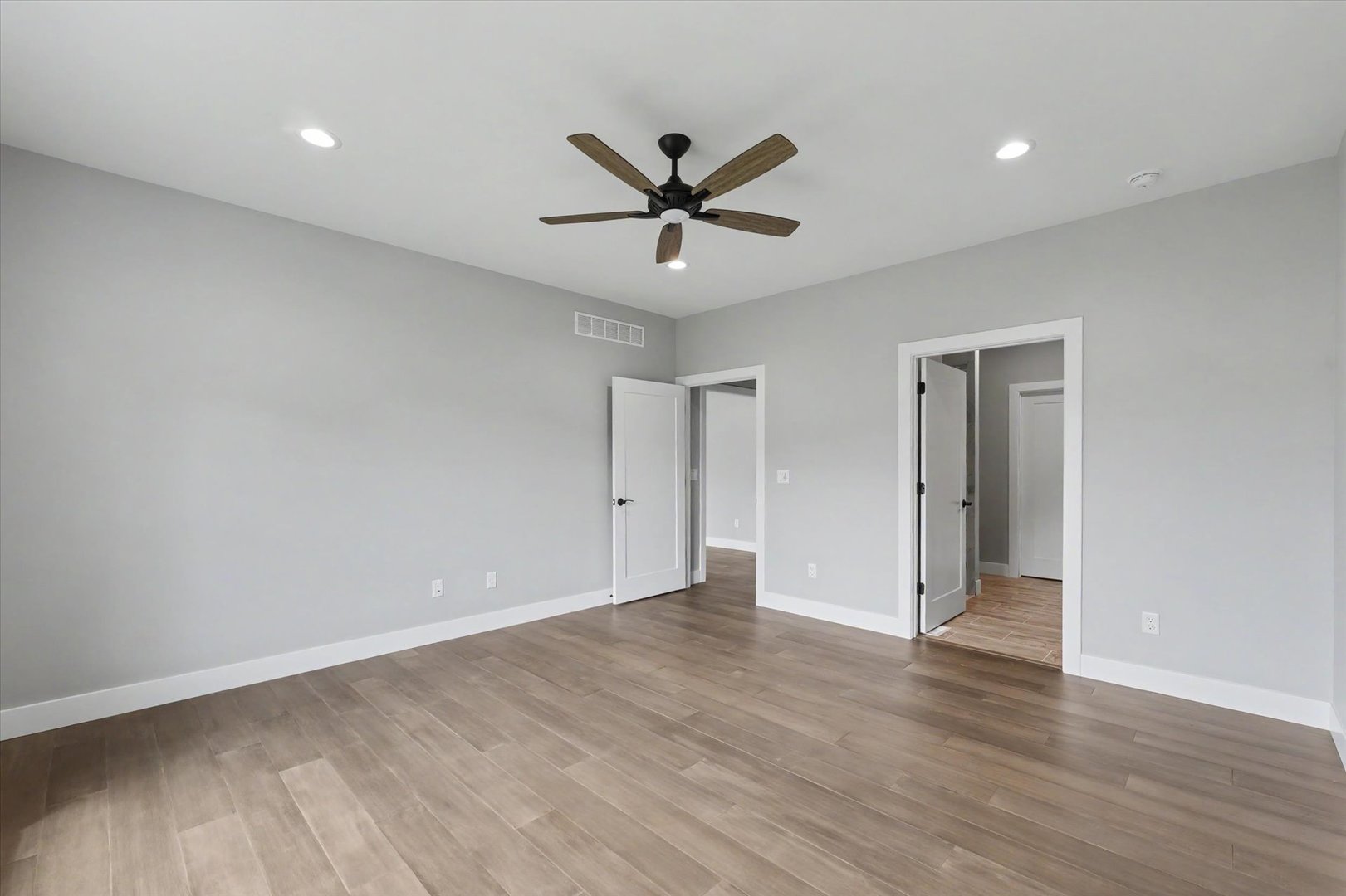 306 E Pine Street Property Photo 26