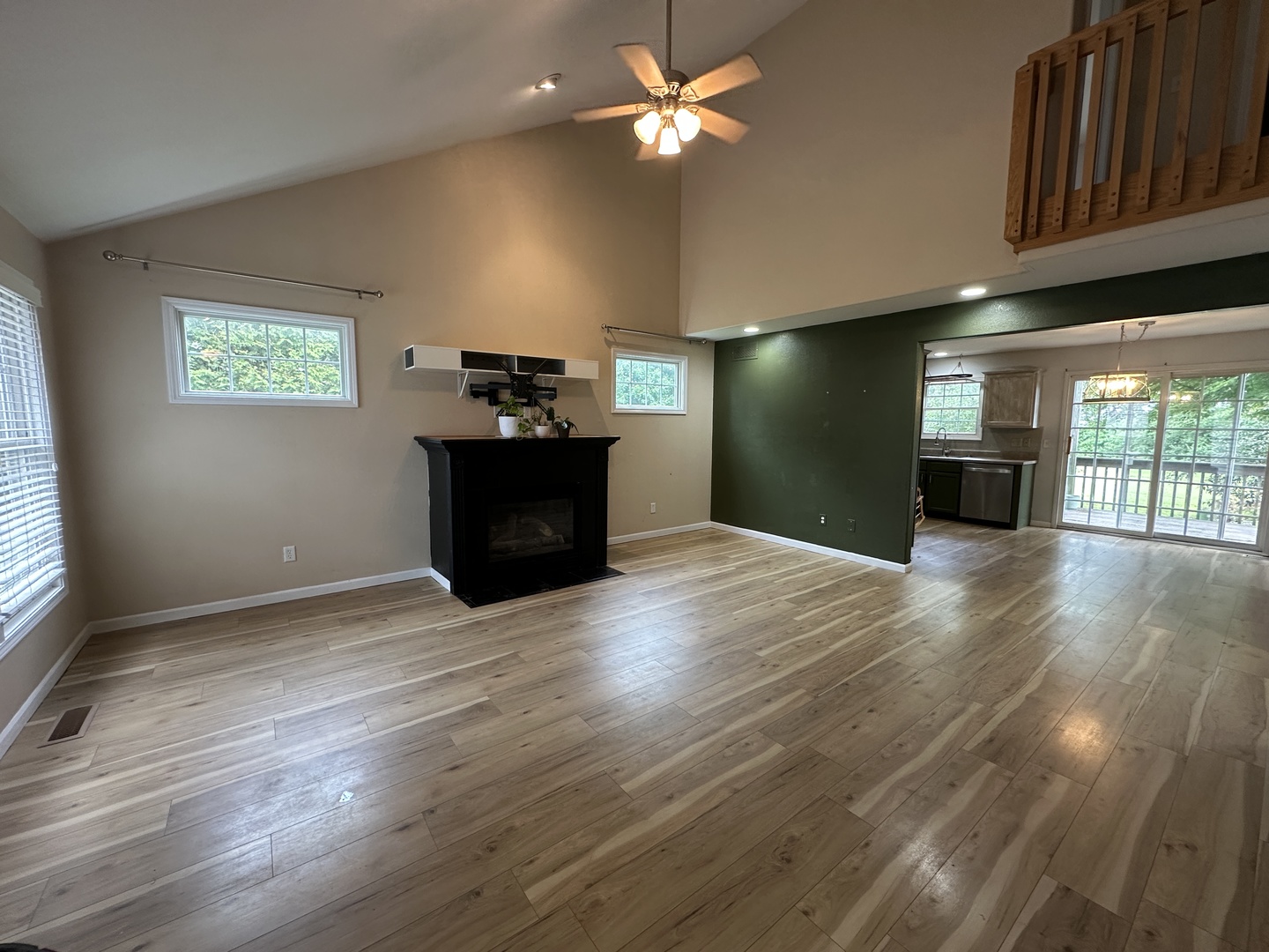 109 Labrador Lane Property Photo 3
