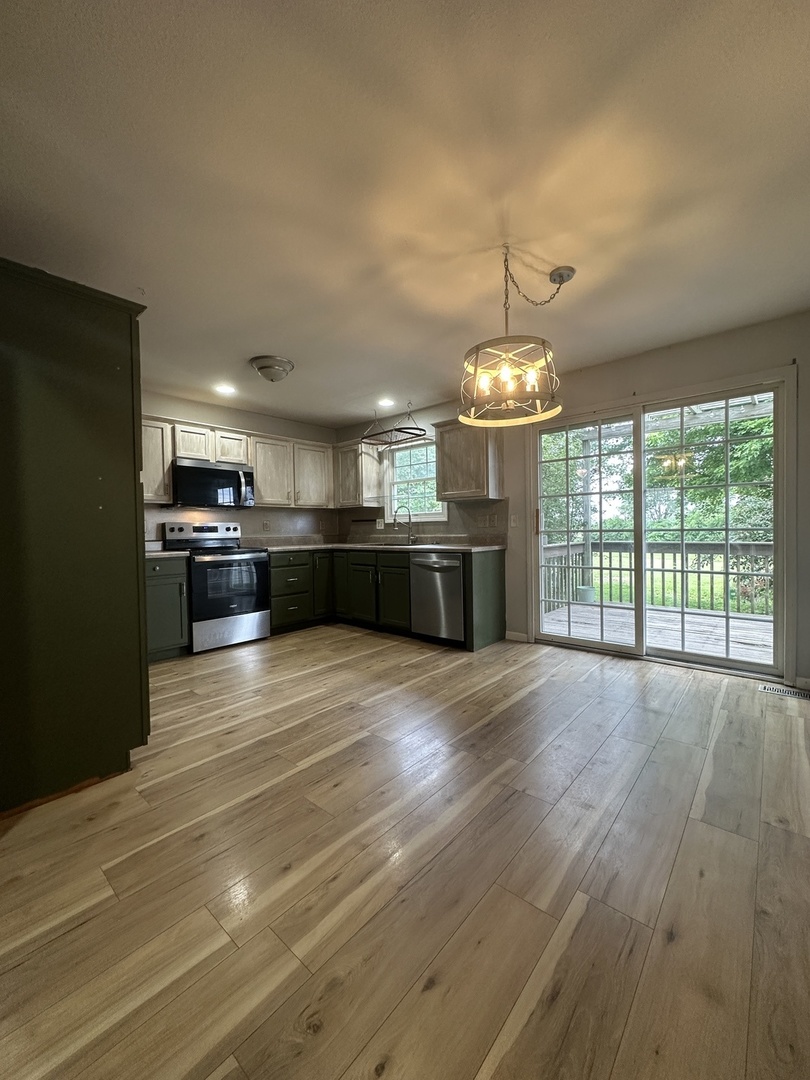 109 Labrador Lane Property Photo 8