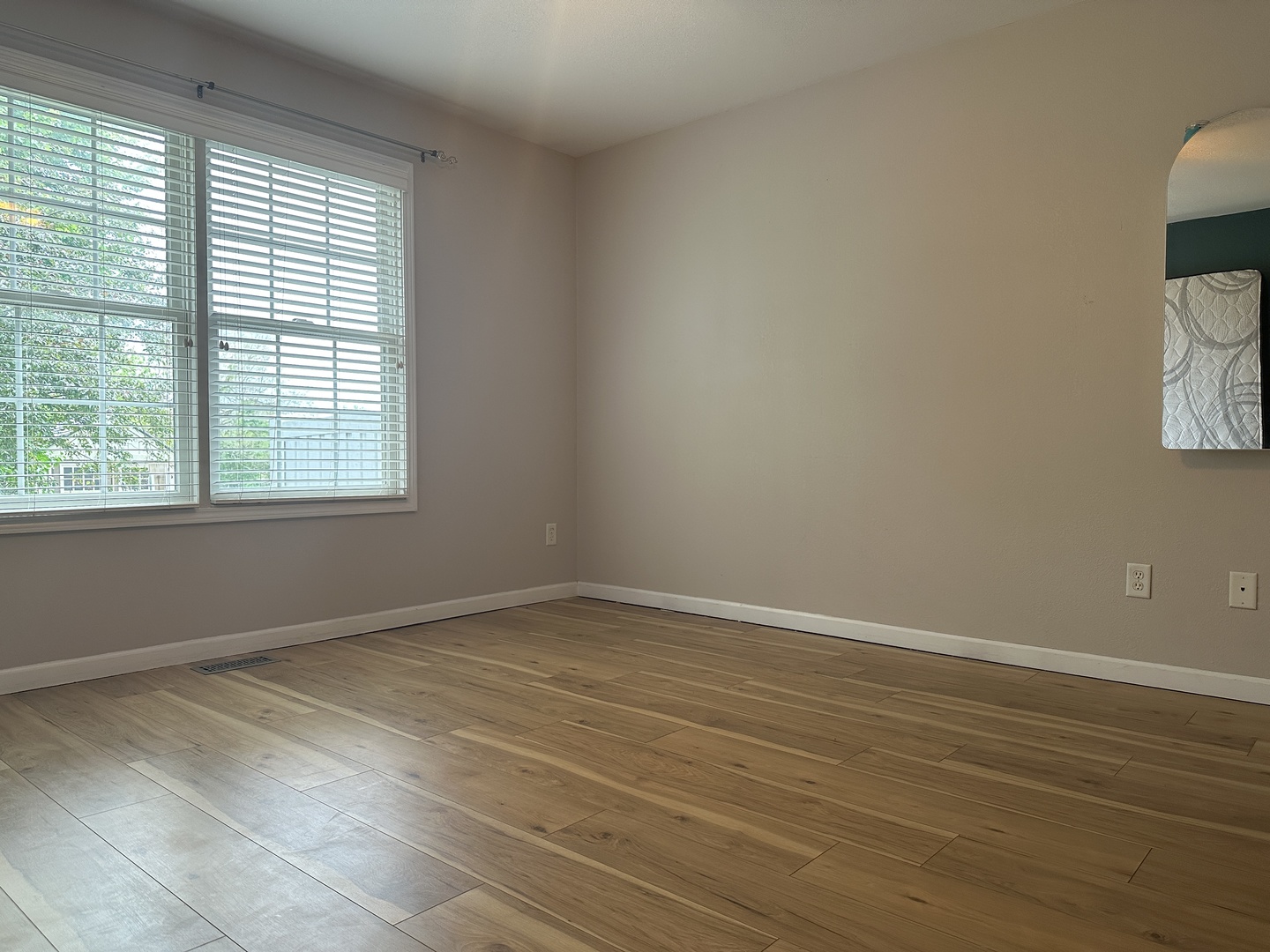109 Labrador Lane Property Photo 15