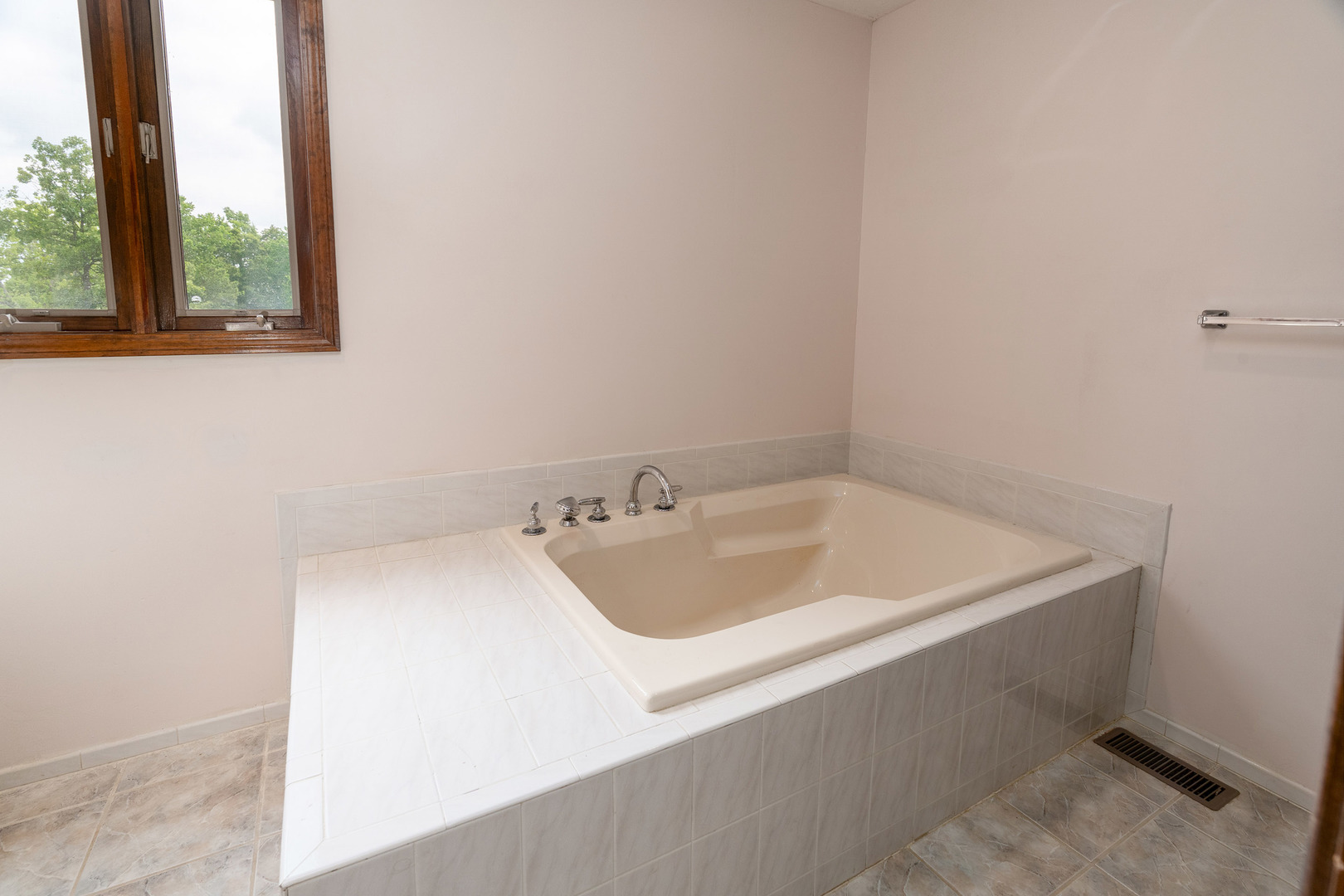 500 Arbor Drive Property Photo 32