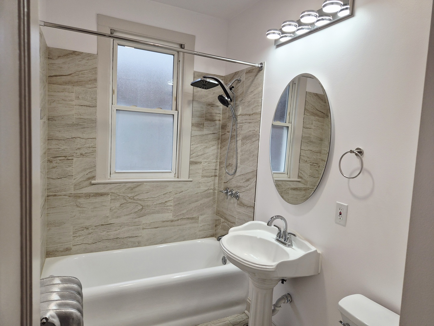 7826 S Bennett Avenue 2 Property Photo 12