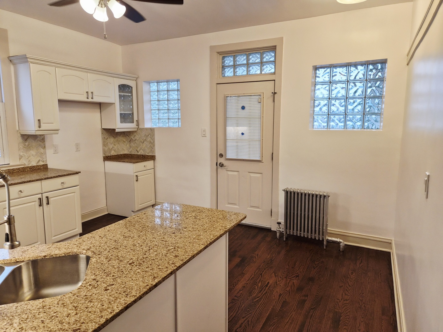 7826 S Bennett Avenue 2 Property Photo 19