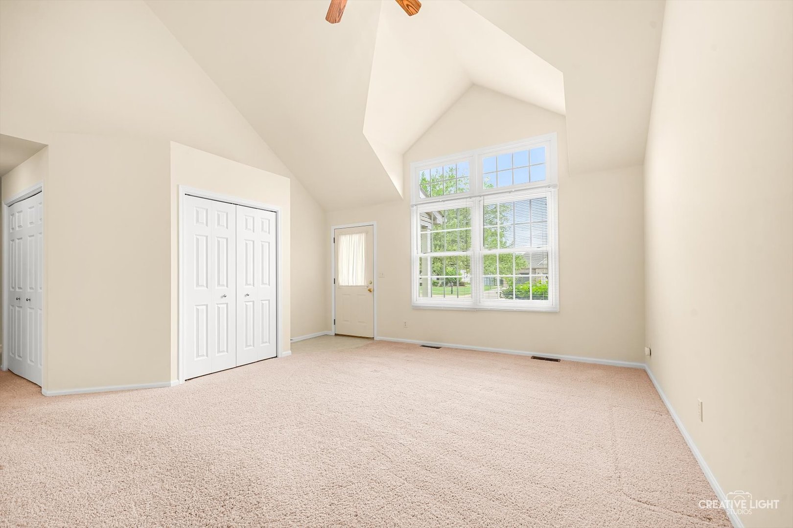 714 E Knights Road Property Photo 3
