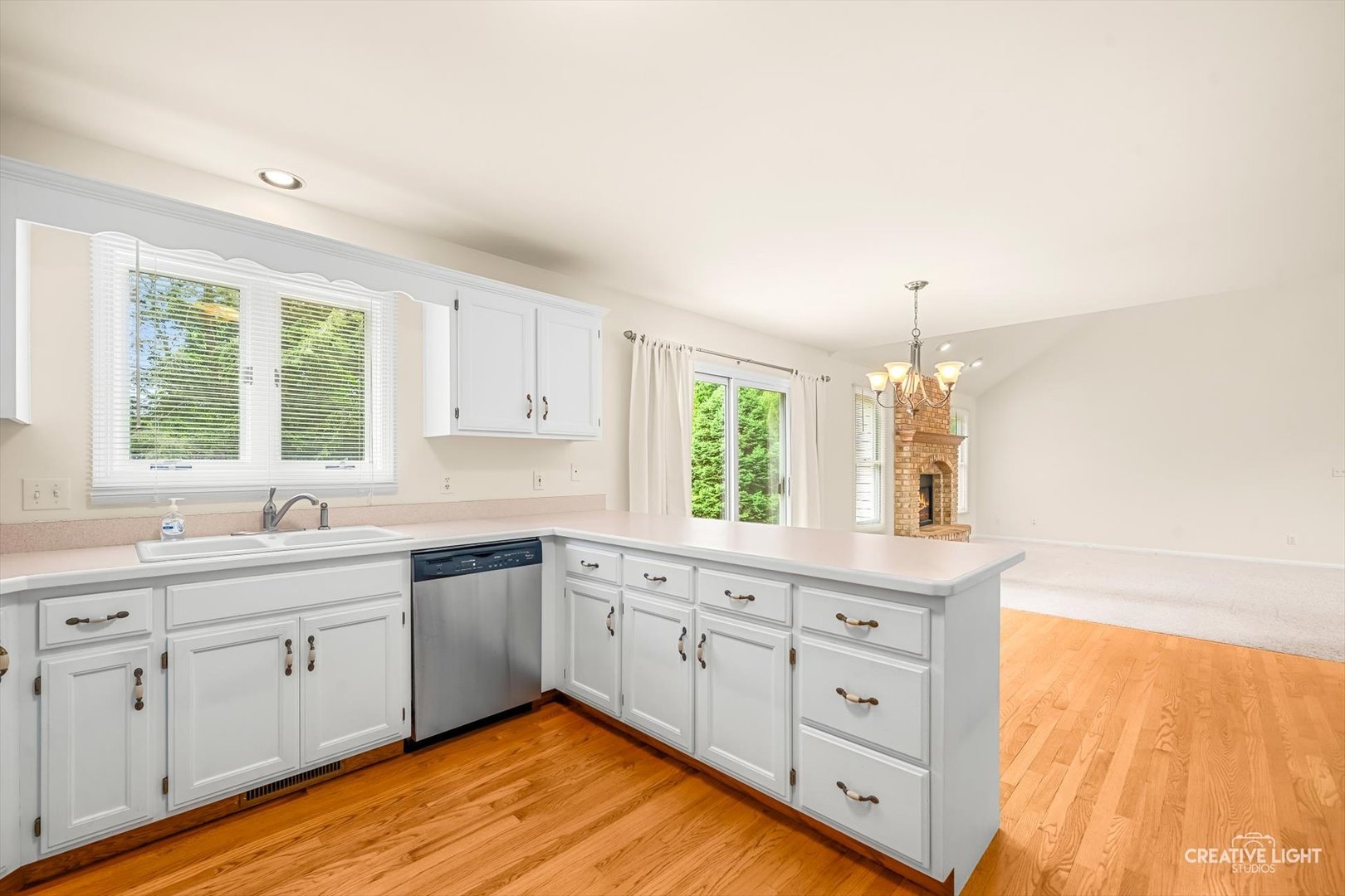 714 E Knights Road Property Photo 8