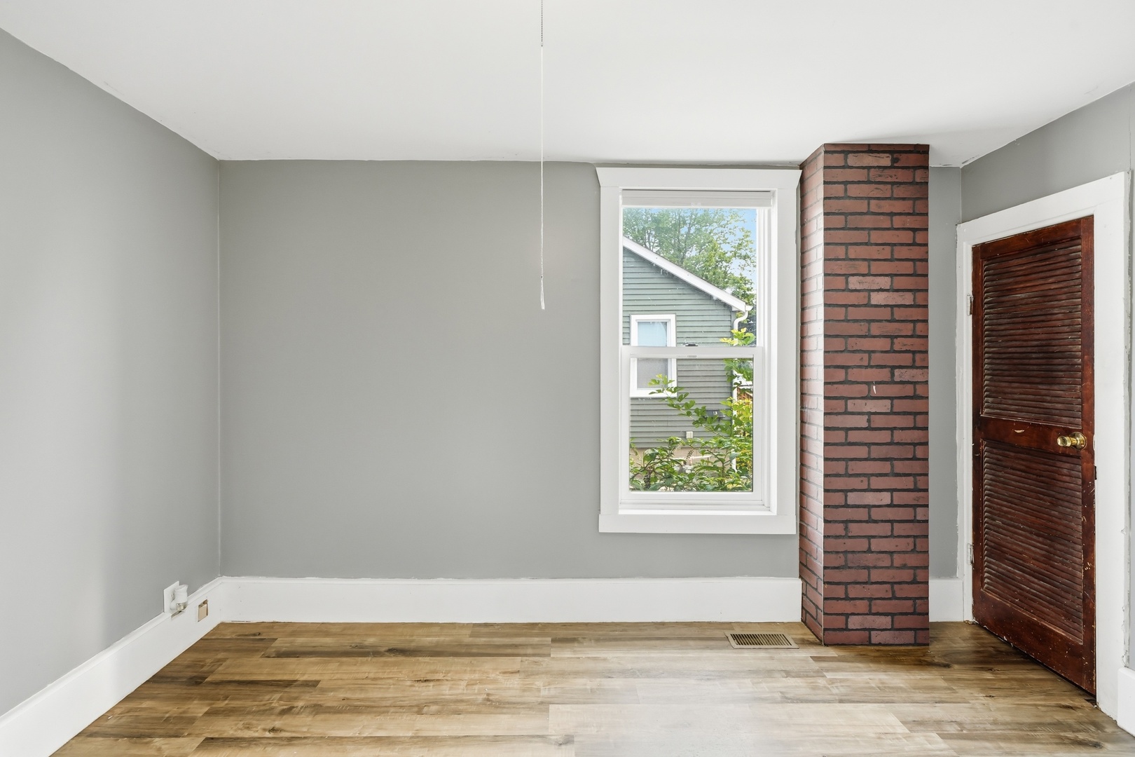 447 N Birch Street Property Photo 9