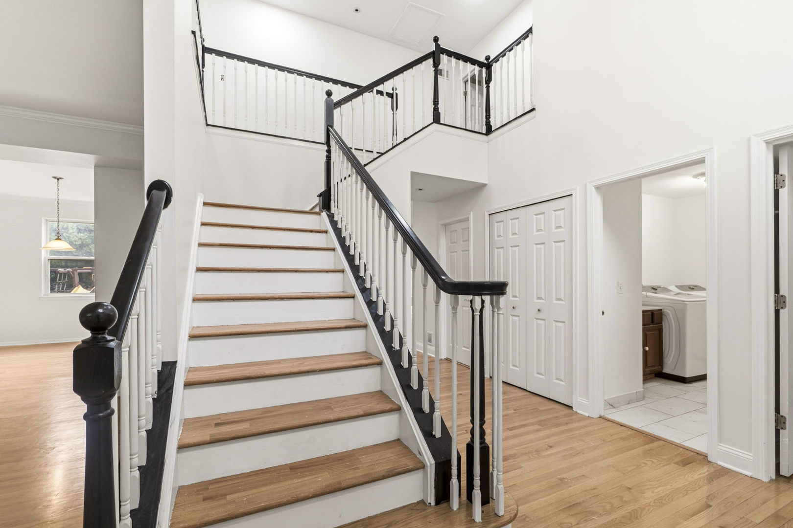 12716 S Meadow Lane Property Photo 4