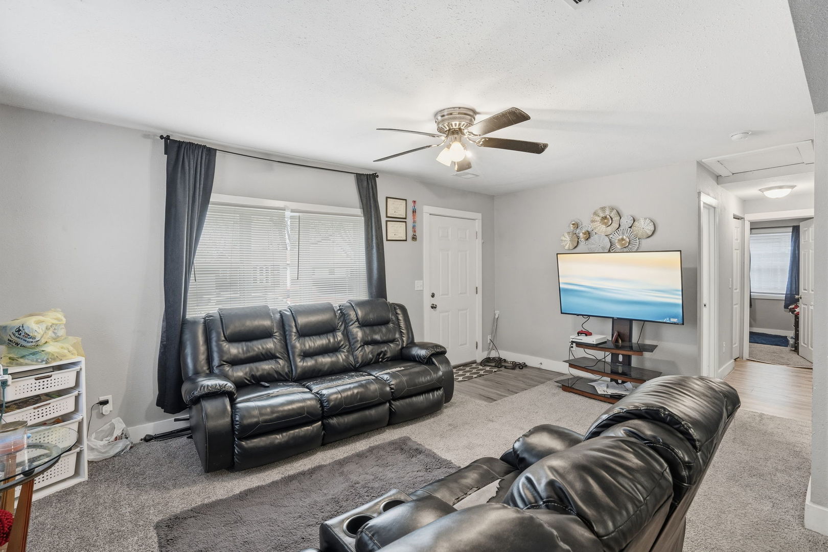 3202 W 67th Street Property Photo 3