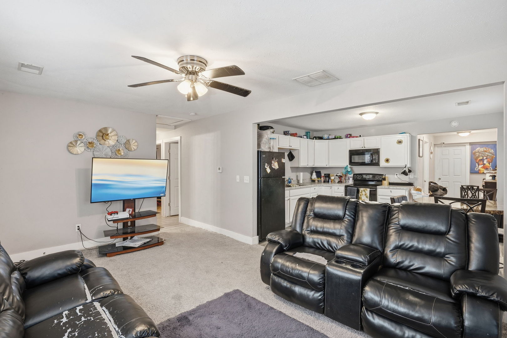 3202 W 67th Street Property Photo 4