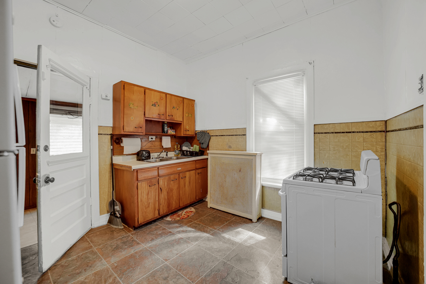 700 W 82nd Street Property Photo 11
