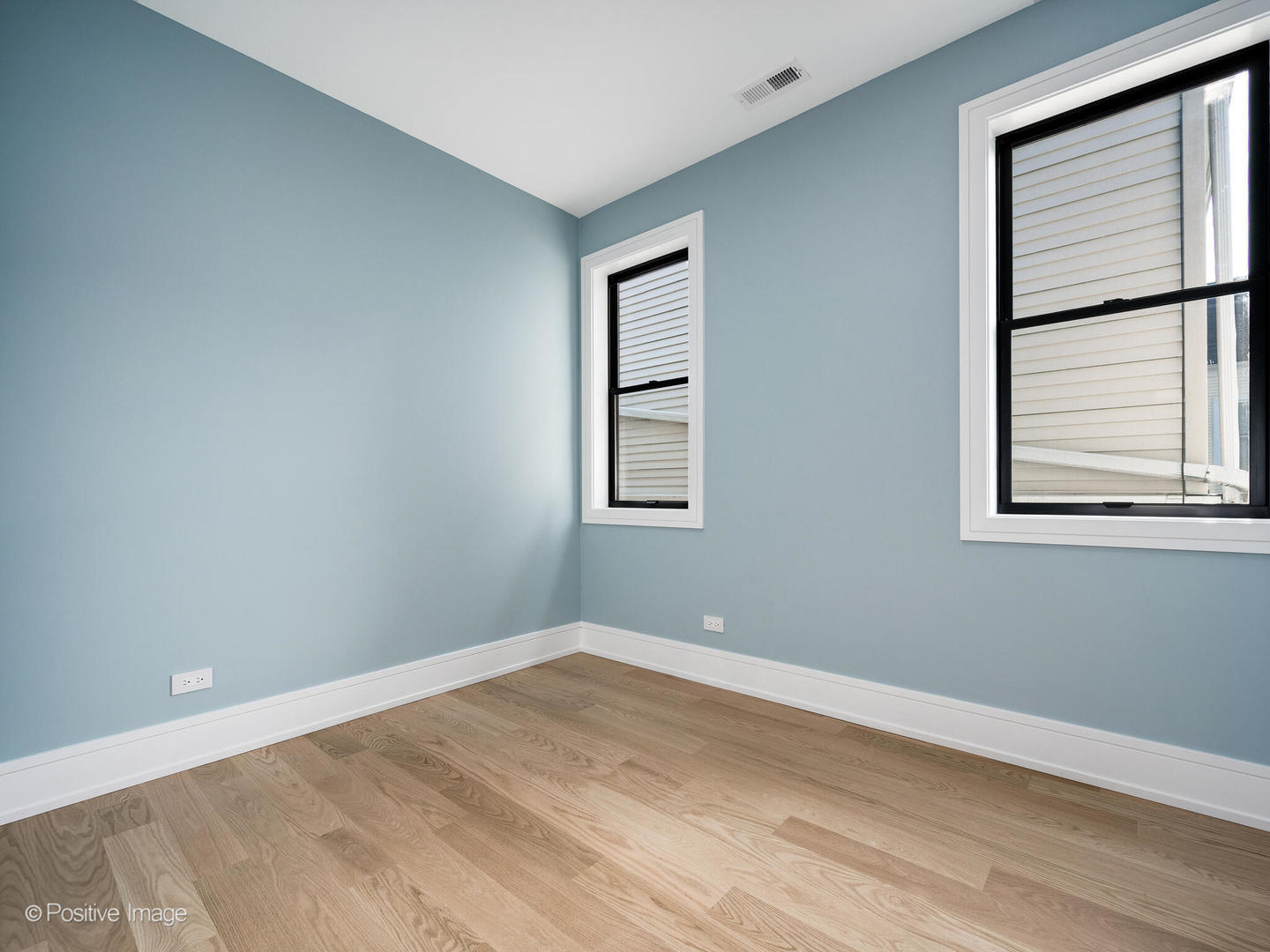 1619 W Summerdale Avenue Property Photo 21