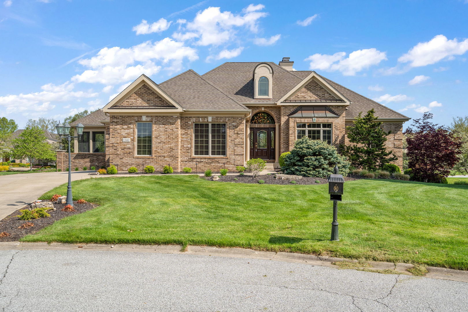 1340 Cantigny Court Property Photo 1