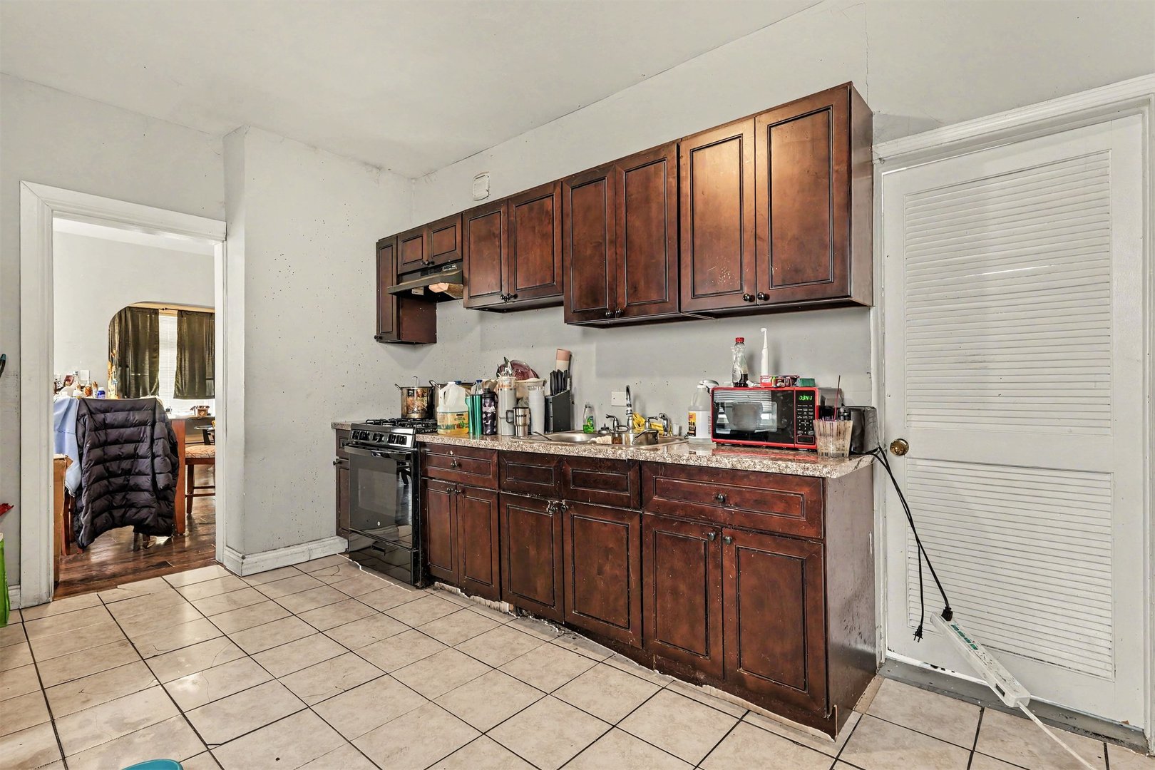 32 W 110th Place Property Photo 7