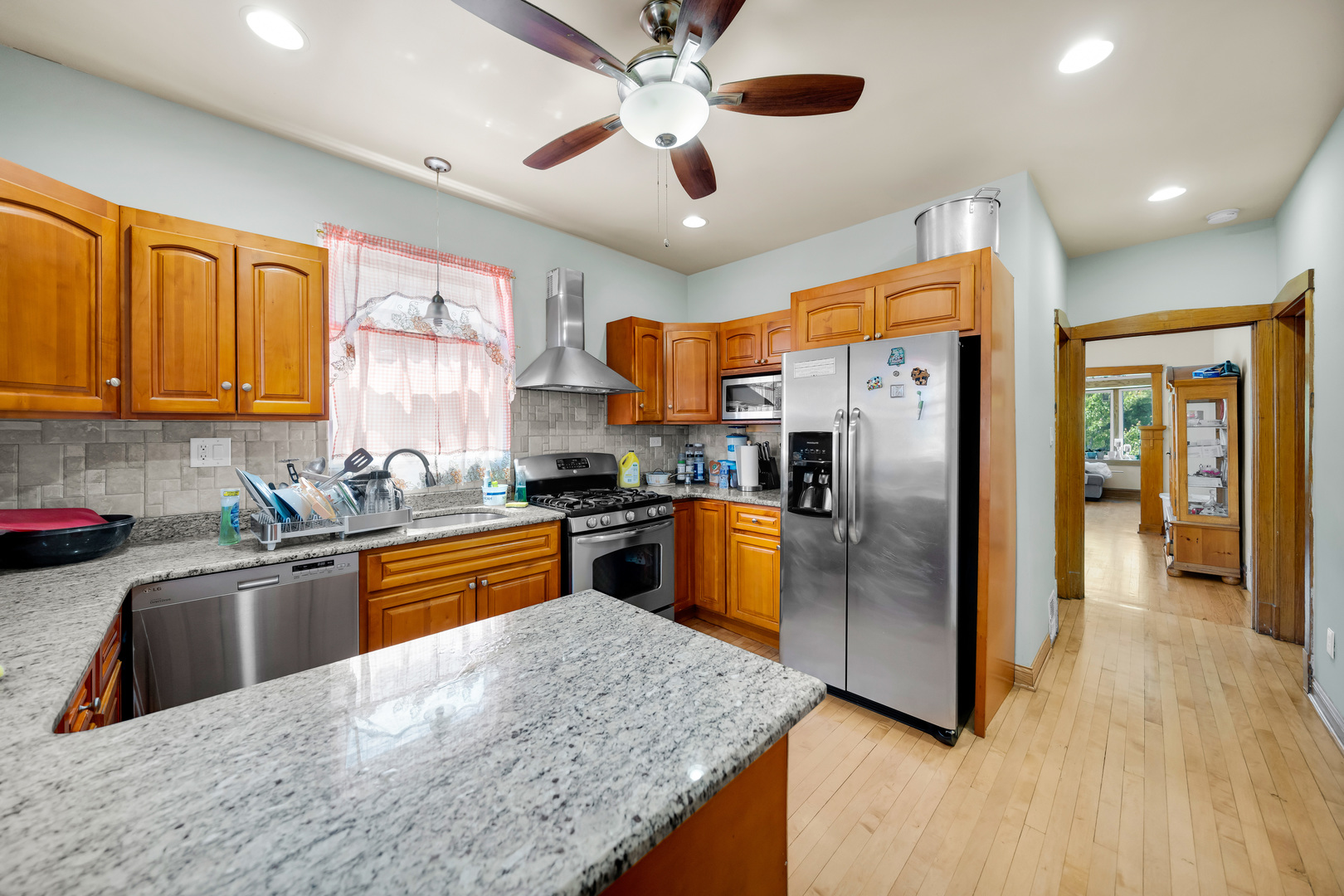 1413 S Central Avenue Property Photo 9