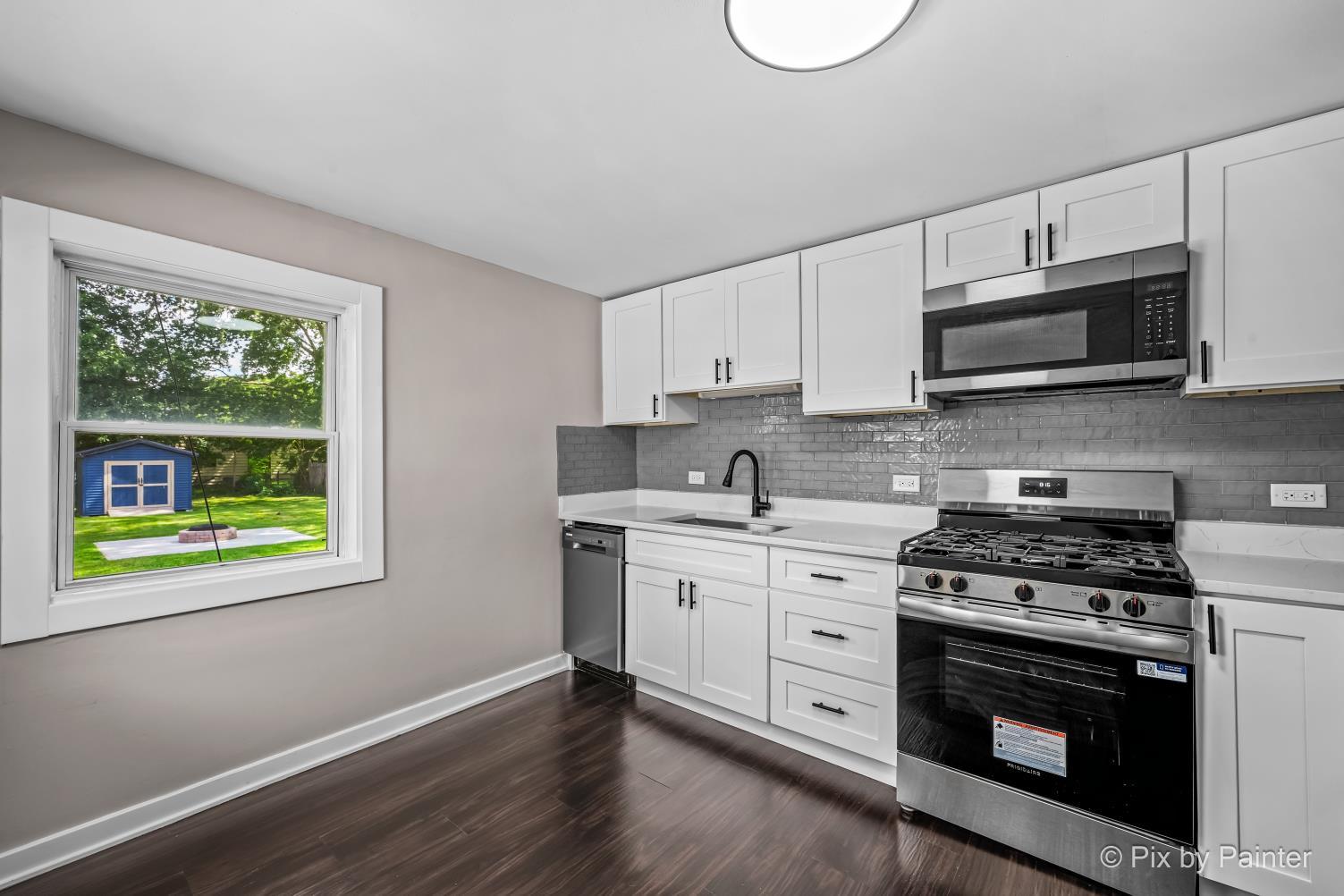 711 10th Avenue Property Photo 5