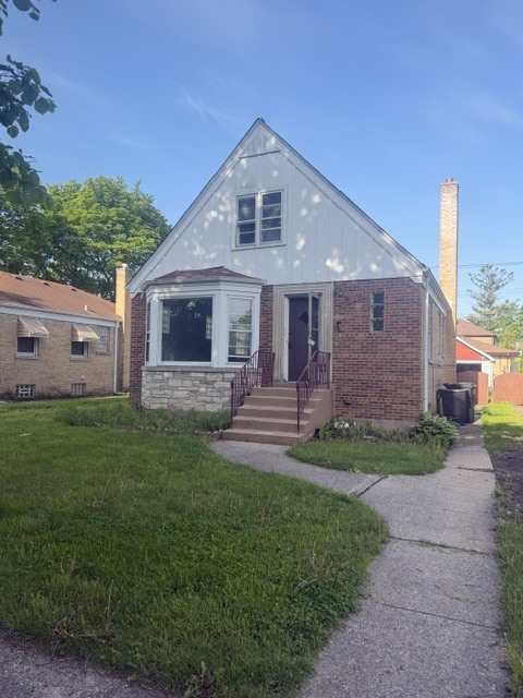 7338 N Overhill Avenue Property Photo 1