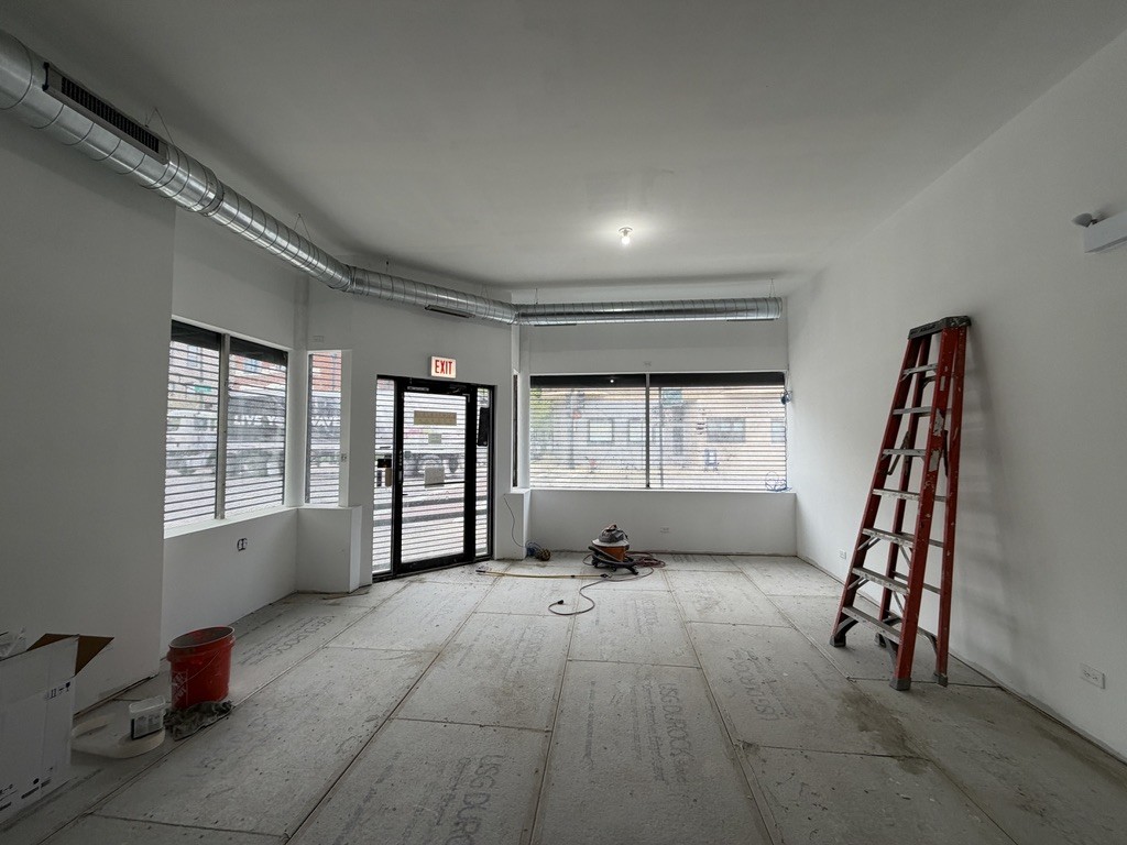 2155 W North Avenue Property Photo 3