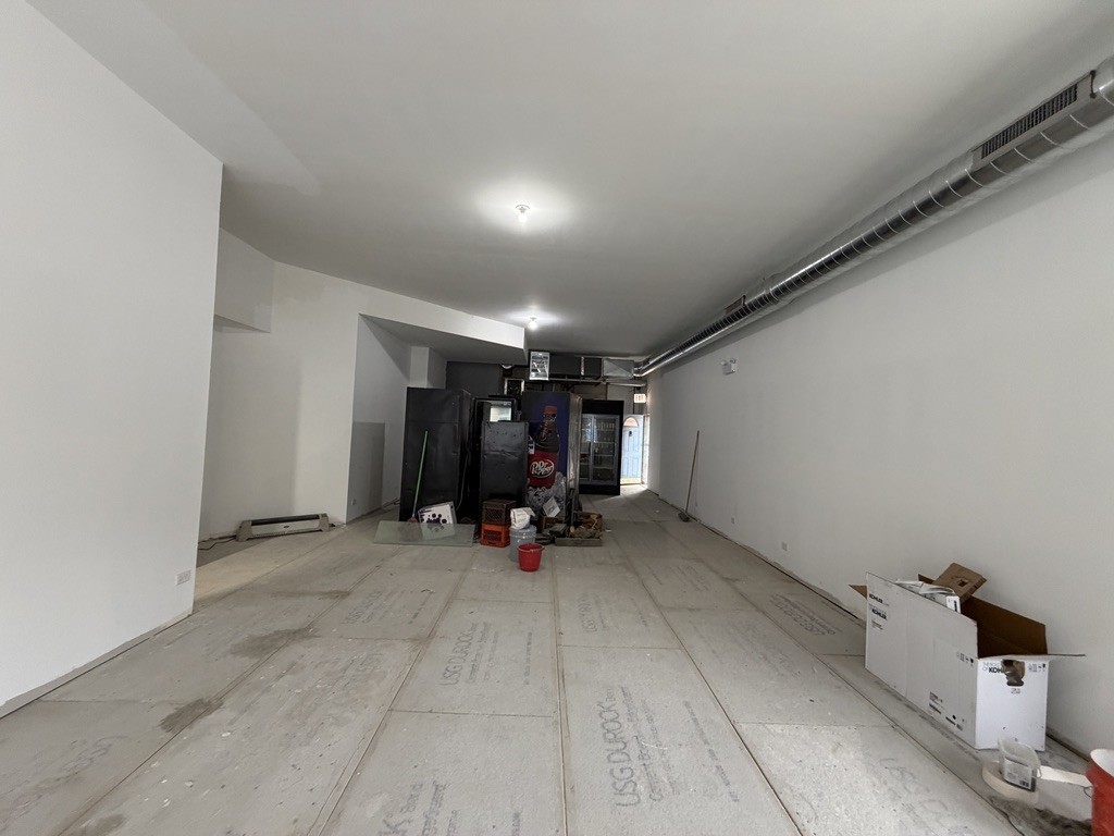 2155 W North Avenue Property Photo 4
