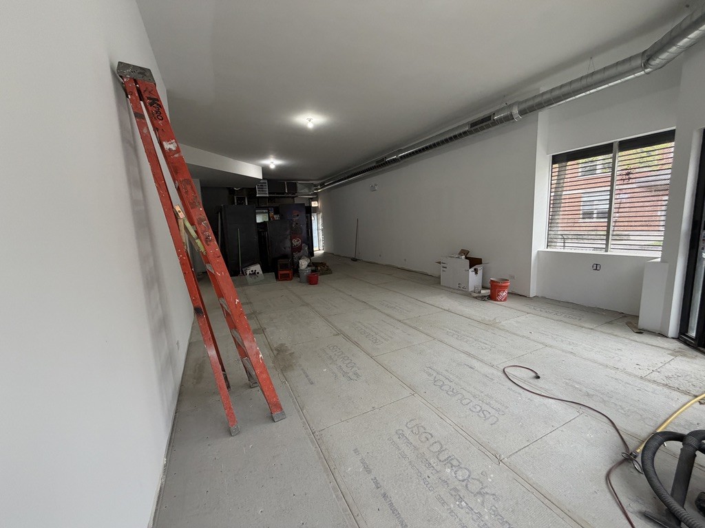 2155 W North Avenue Property Photo 5