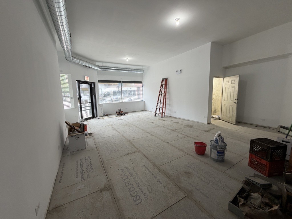 2155 W North Avenue Property Photo 9