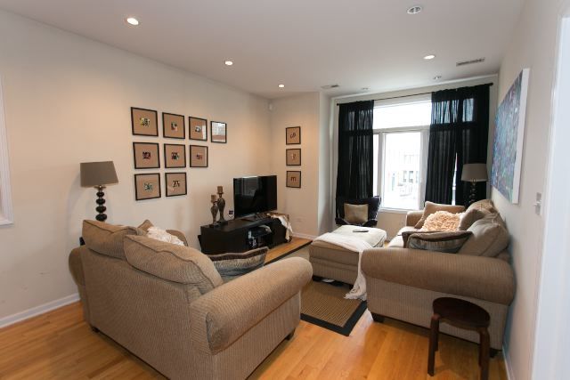 421 W Armitage Avenue 2 Property Photo 6