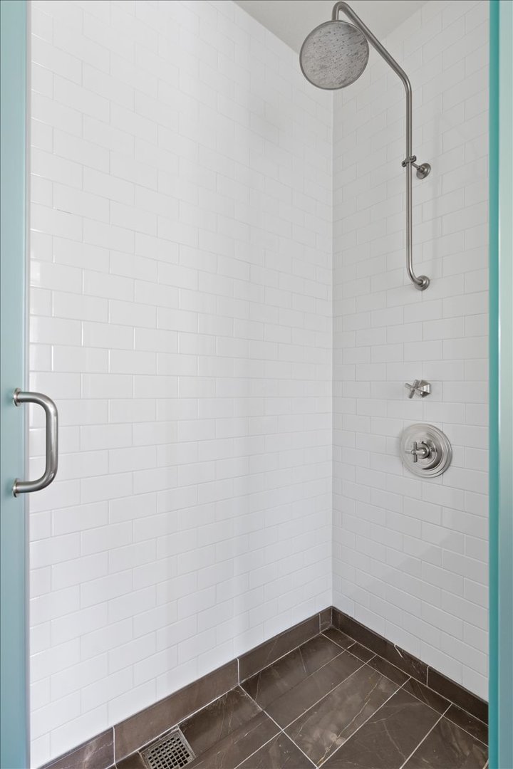 77 E Walton Street 24d Property Photo 34