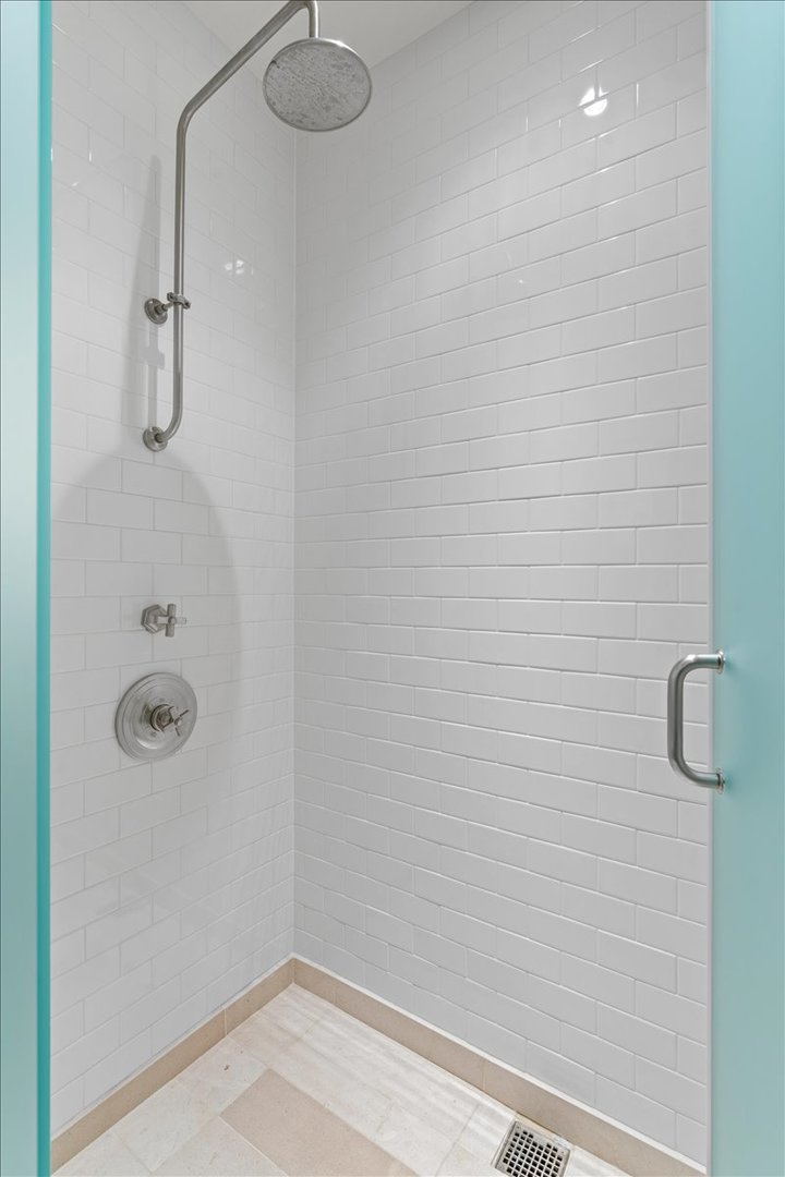 77 E Walton Street 24d Property Photo 38
