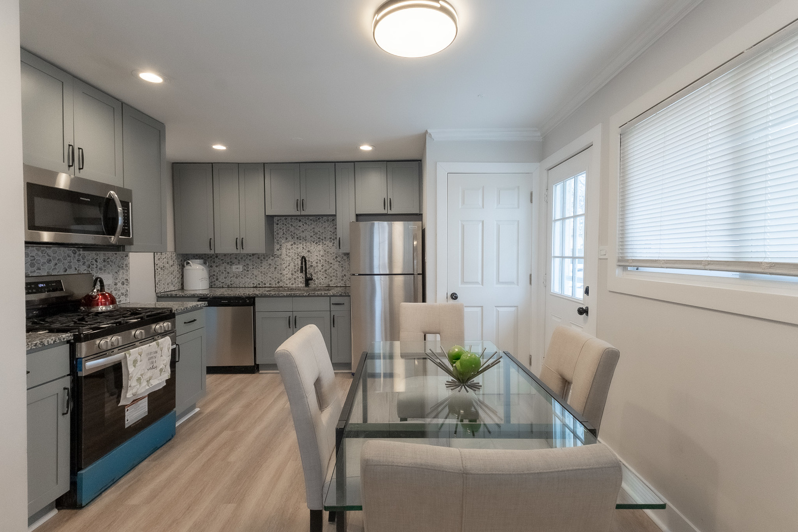 16412 Wood Street Property Photo 3