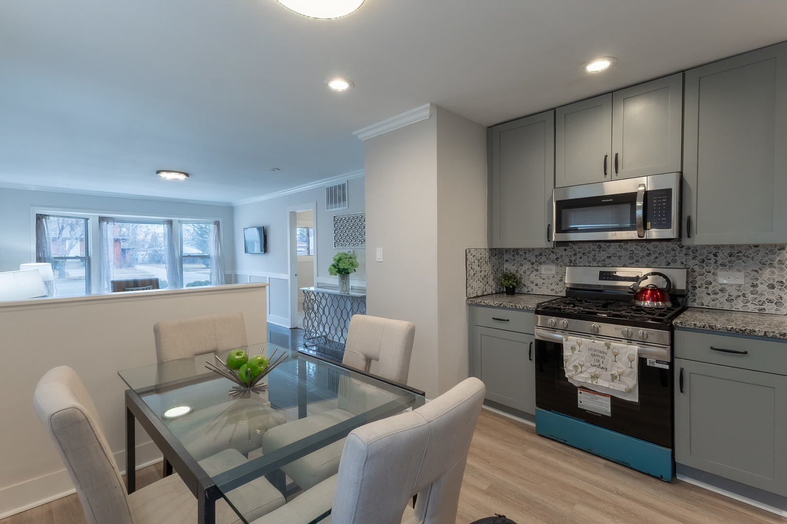 16412 Wood Street Property Photo 4