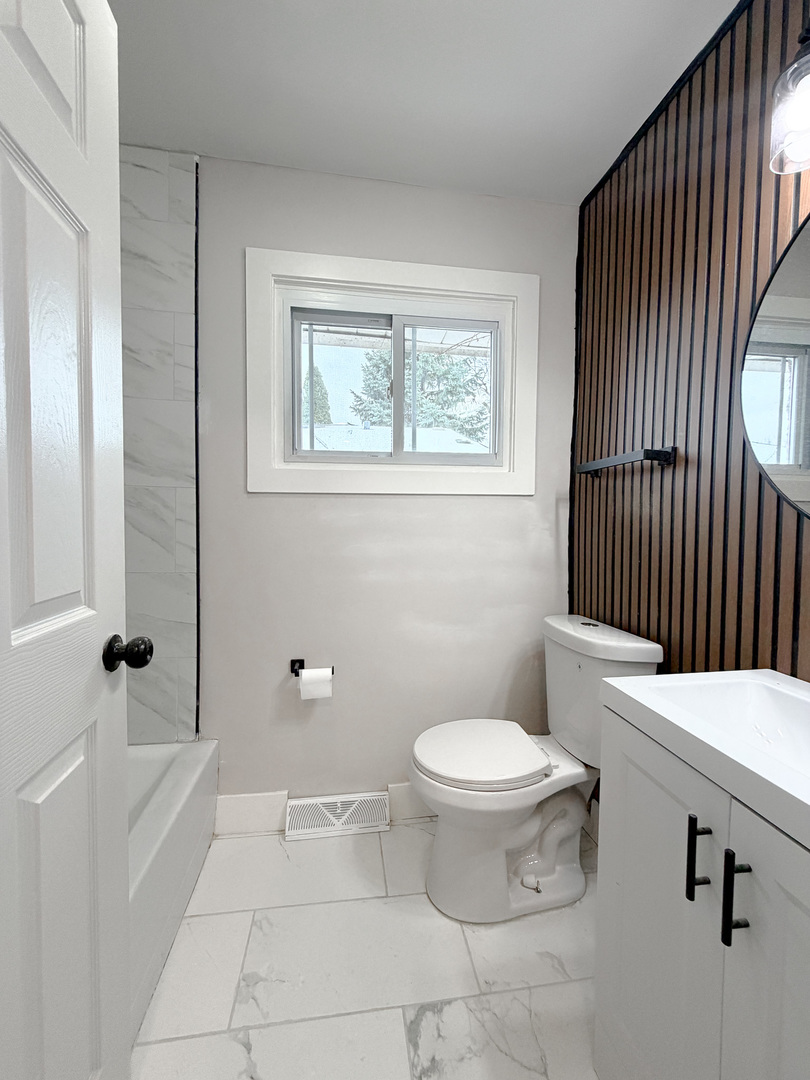 16412 Wood Street Property Photo 6