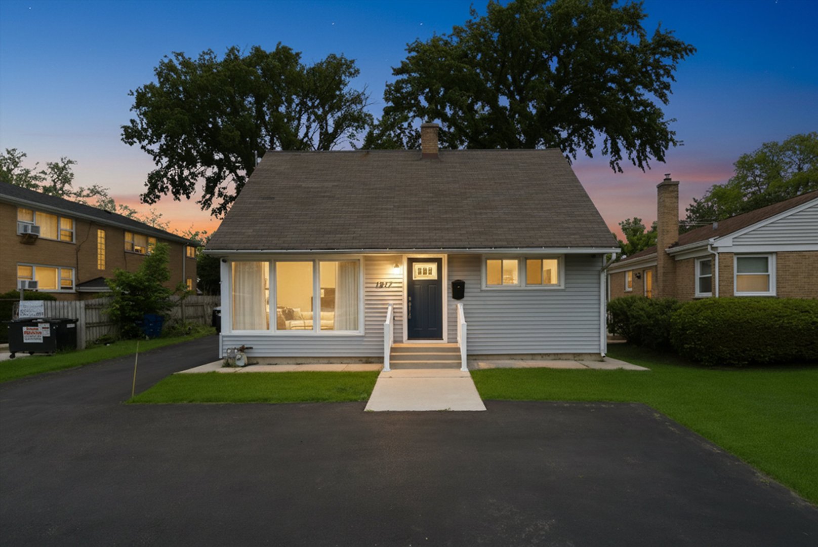 1517 E Roosevelt Road Property Photo 1
