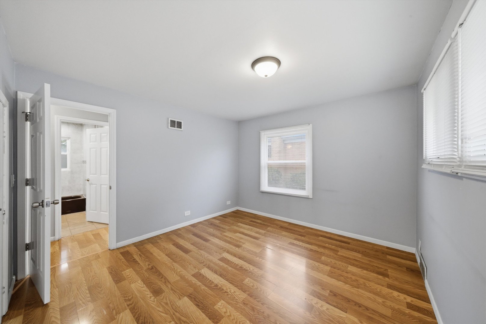 1517 E Roosevelt Road Property Photo 12