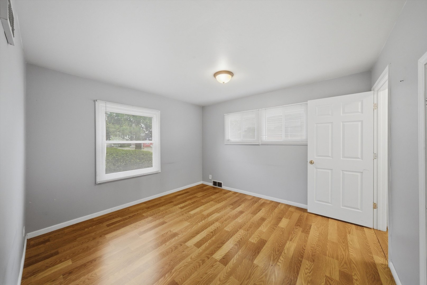 1517 E Roosevelt Road Property Photo 17