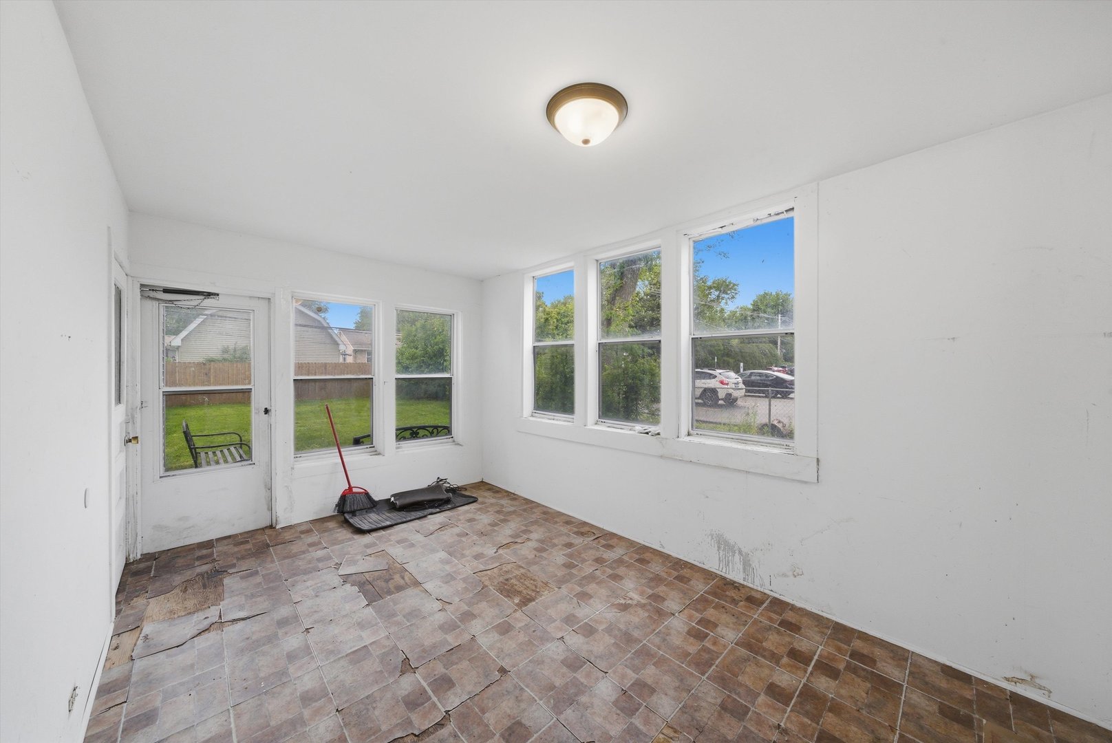 1517 E Roosevelt Road Property Photo 27