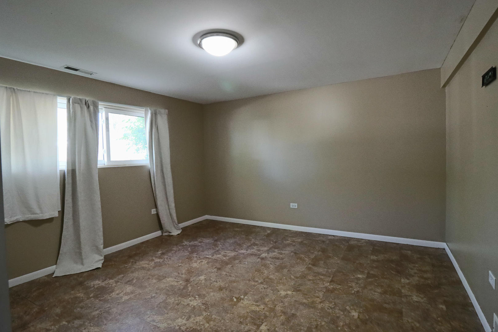 500 N Westwood Avenue Property Photo 23