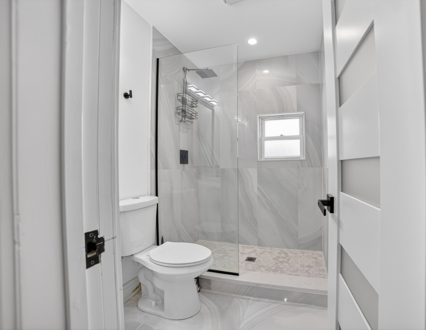 135 N 16th Avenue Property Photo 7