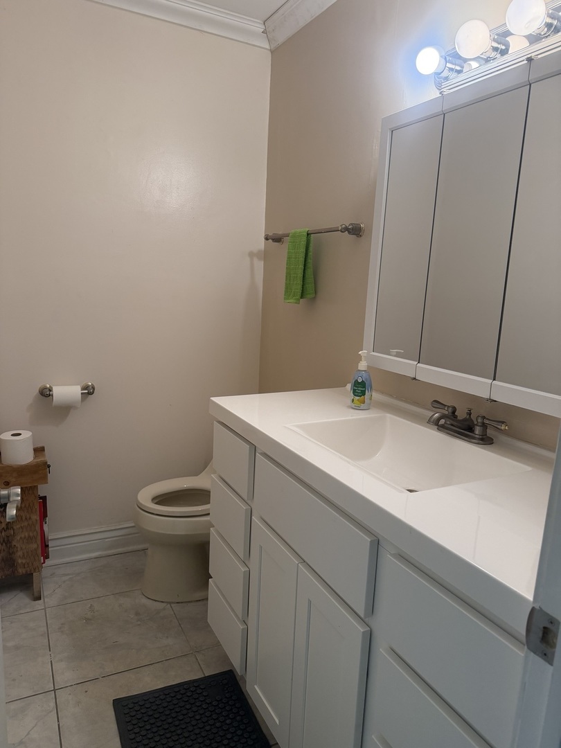 4600 N Cumberland Avenue 1 Property Photo 24